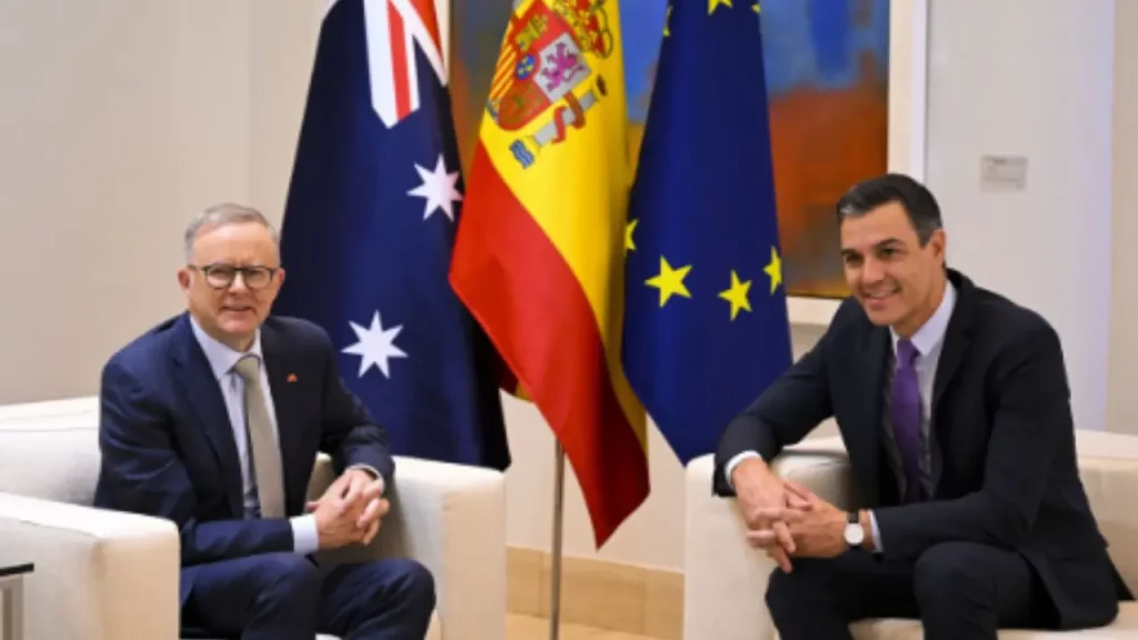 Australia condena a España