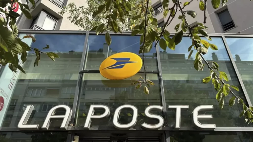 Europa suspende los envíos postales a EE. UU.