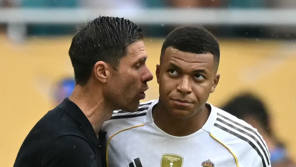 Xabi Alonso apuesta por Mbappé