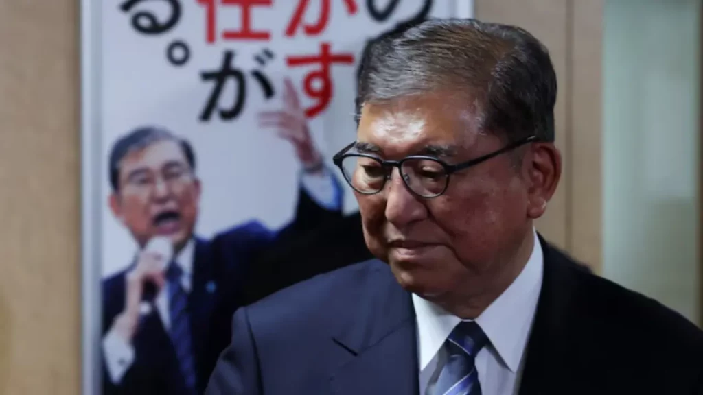 Dimite el primer ministro japonés