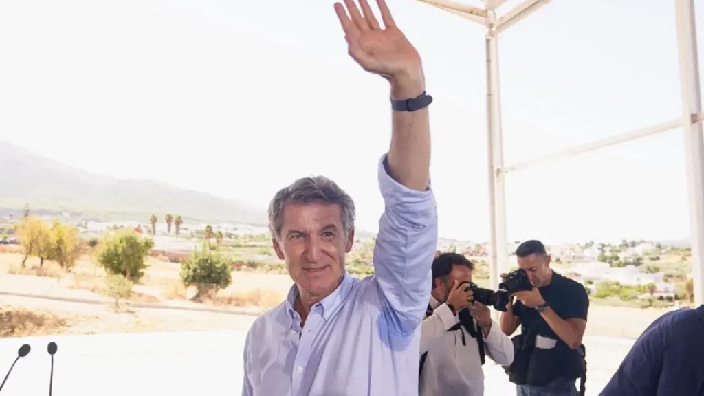 Feijóo carga contra Sánchez