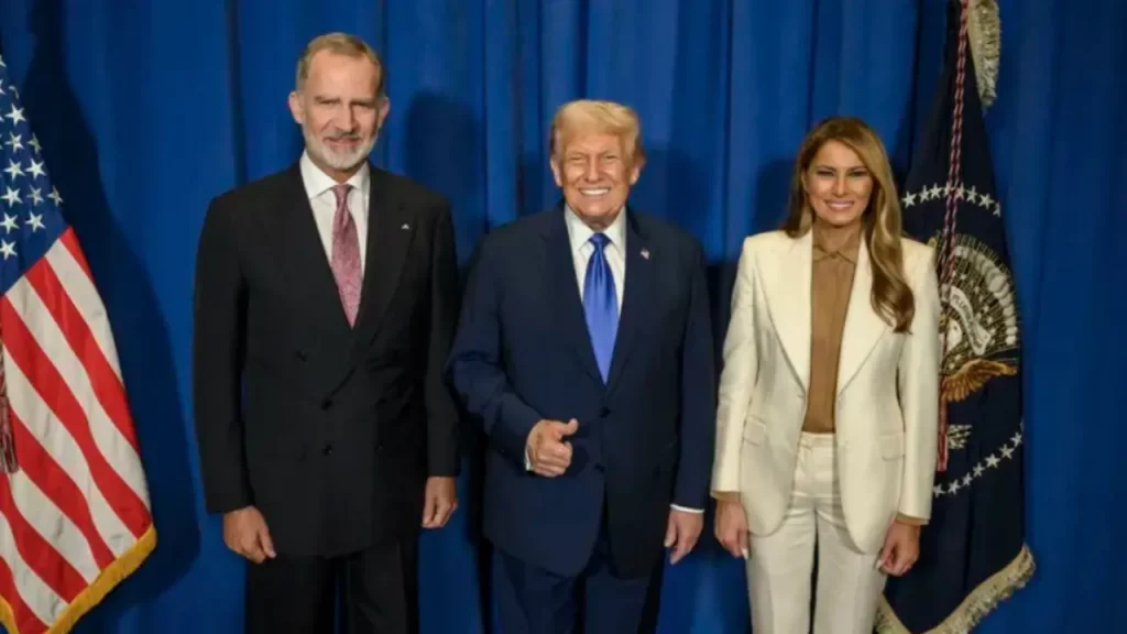 La Casa Blanca difunde foto del saludo entre el Rey Felipe VI
