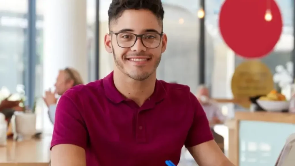 Seguridad Social aclara quién paga las cotizaciones de los becarios en prácticas