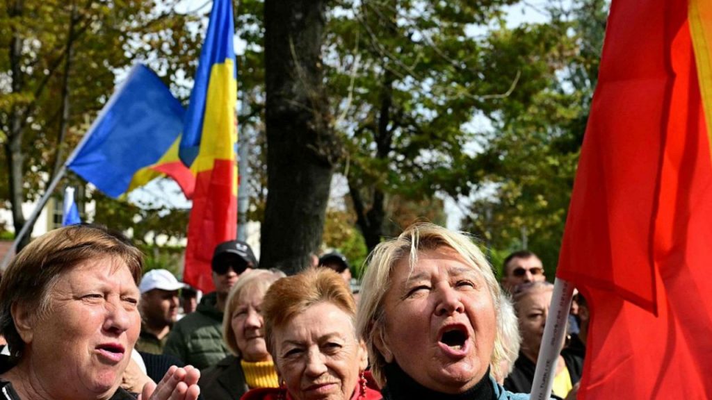 Moldavia reafirma su rumbo proeuropeo tras las elecciones, mientras enfrenta la resistencia e injerencia rusa. Maia Sandu y el PAS consolidan su victoria en un contexto de desinformación y tensión internacional.