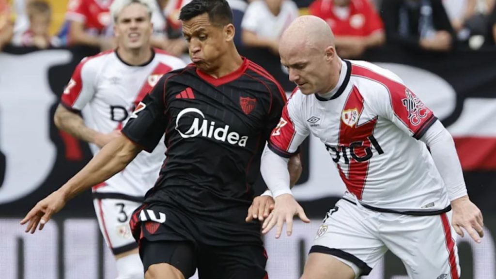 El Rayo Vallecano lucha por revertir su mala racha en La Liga, enfrentando falta de eficacia y liderazgo. La afición exige un cambio estratégico y estructural para garantizar competitividad y resultados reales.