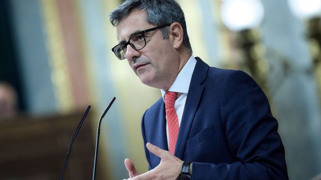 El Gobierno expresa “estupor” ante la decisión de que Begoña Gómez, esposa de Pedro Sánchez, sea juzgada por un jurado popular, generando gran polémica.