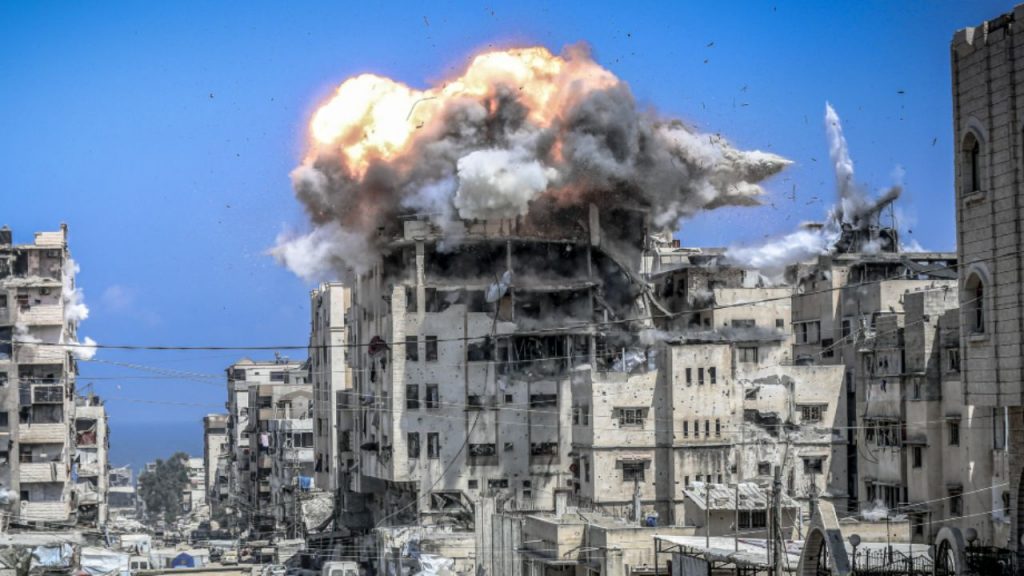 La tensión en Oriente Medio crece con nuevos enfrentamientos y víctimas. Un análisis sobre el riesgo de que la crisis escale hacia un conflicto global.