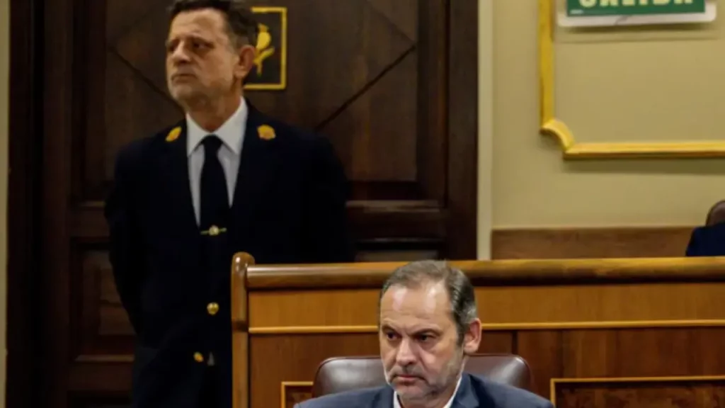 Ábalos renuncia a su abogado a tres días de declarar