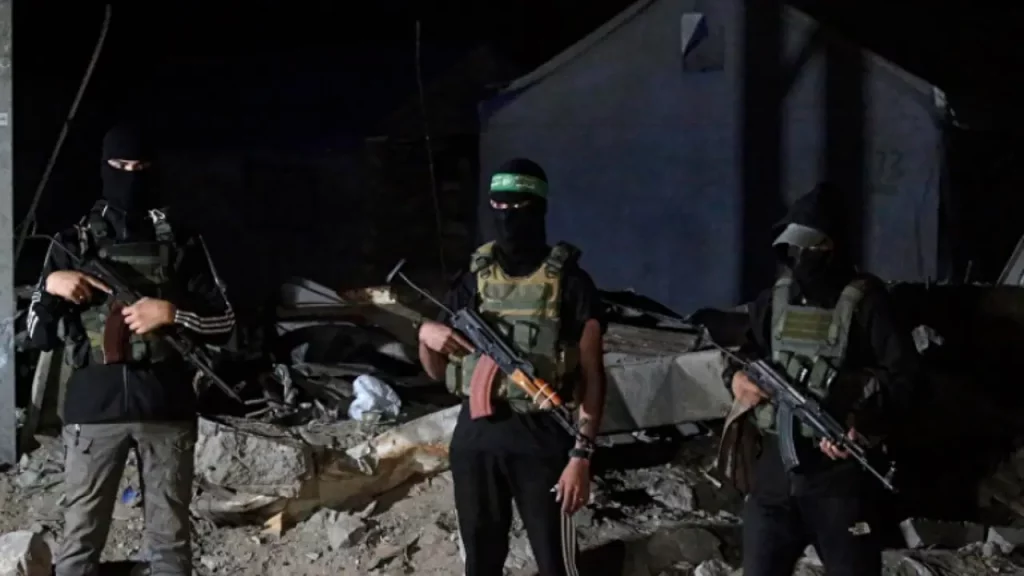 Clanes, milicias y grupos enfrentados a Hamás su papel en la primera fase del alto el fuego y en el futuro de Gaza