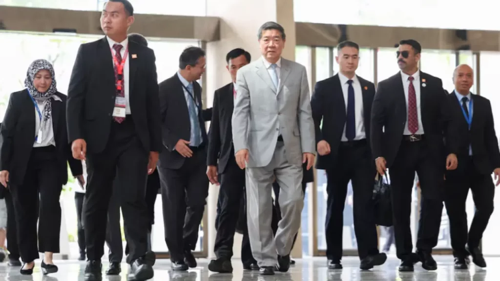 EE. UU. y China negocian contrarreloj para frenar la guerra comercial