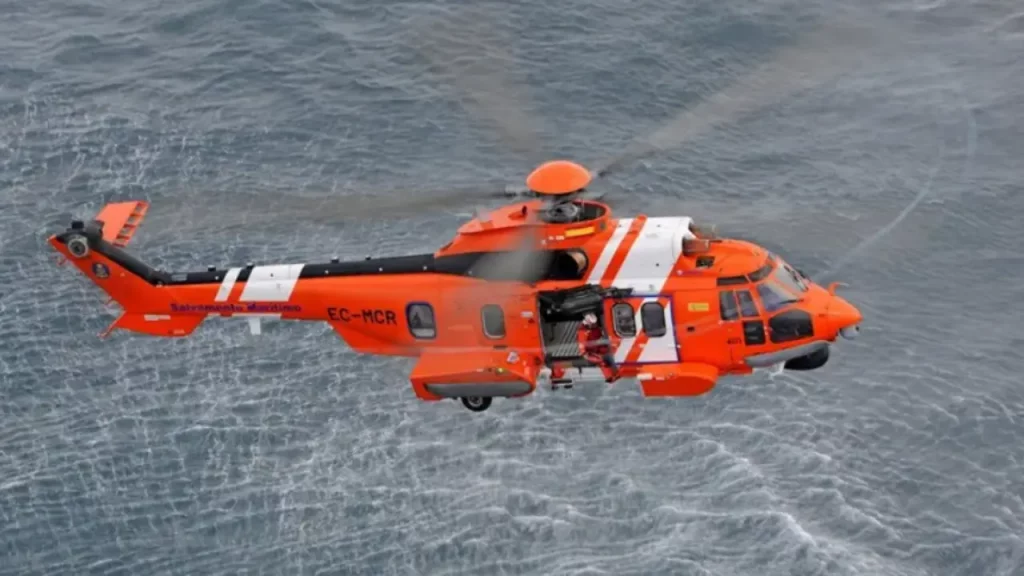 Galicia carece desde hace días de uno de los dos helicópteros de Salvamento Marítimo