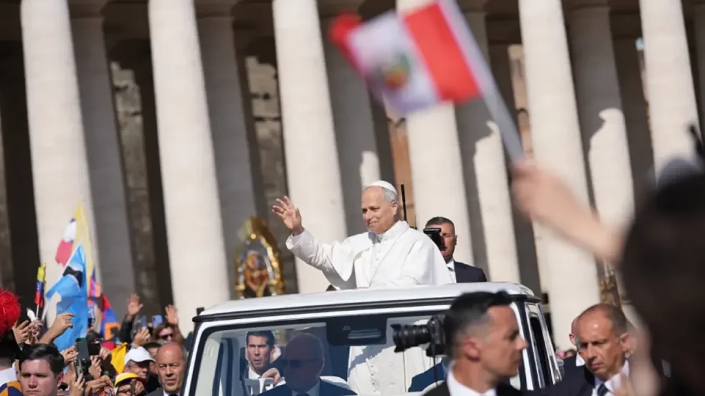 Quiénes son los 7 nuevos santos proclamados por Papa León