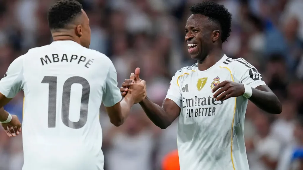 Vinicius y Mbappé lideran el triunfo del Real Madrid ante el Villarreal