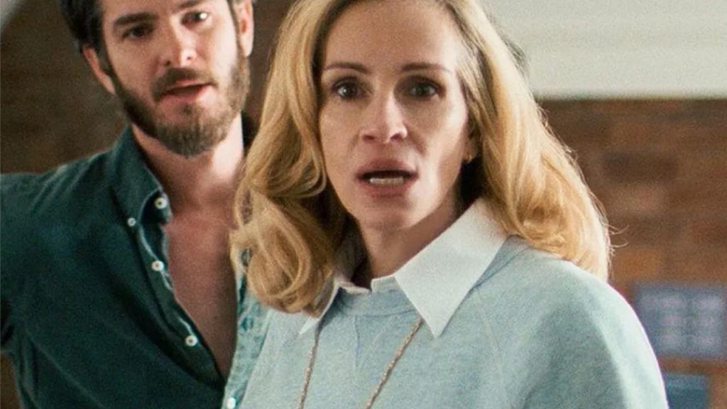 Julia Roberts vuelve con Caza de brujas, pero su carrera no ha estado libre de polémicas. De estrella de comedias románticas a figura controvertida, repasamos sus escándalos y la caída del mito de la “novia de América”.