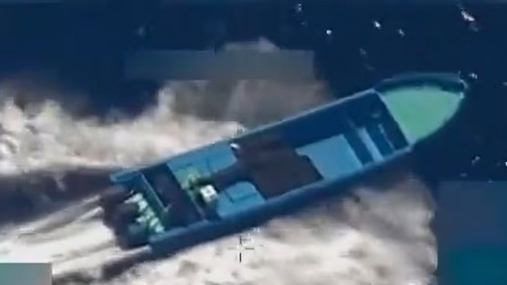 EE.UU. destruye dos narcolanchas en el Pacífico, generando tensión con Colombia y Venezuela y críticas por violar la soberanía regional.