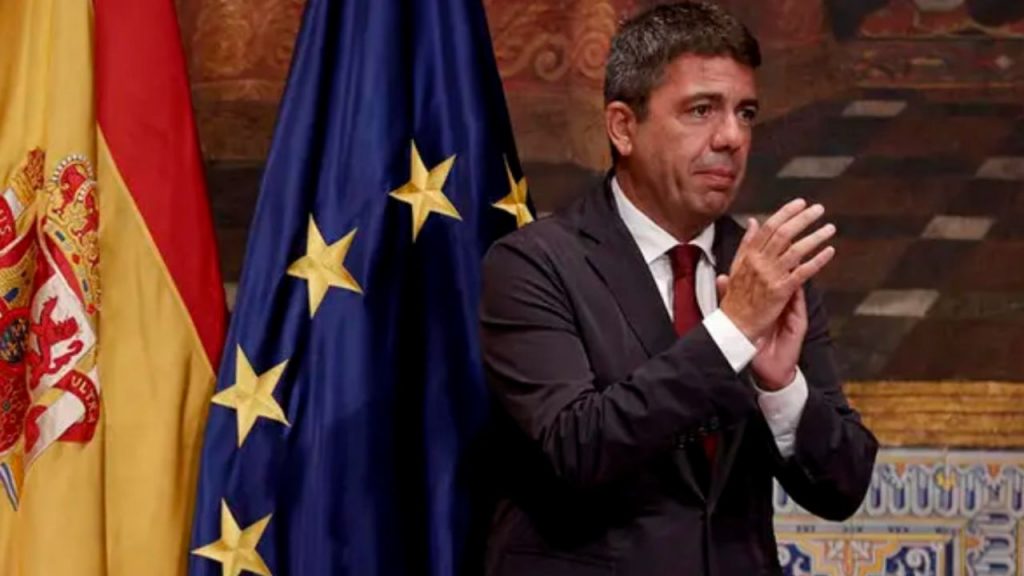 La Audiencia de Valencia obliga a la periodista Maribel Vilaplana a testificar sobre las decisiones de Mazón durante las inundaciones.