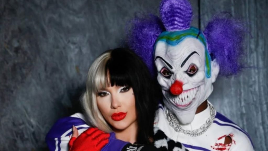 Vinícius sorprende en una fiesta privada con un disfraz de payaso junto a su pareja, mientras Militao y otros jugadores del Real Madrid celebran Halloween.