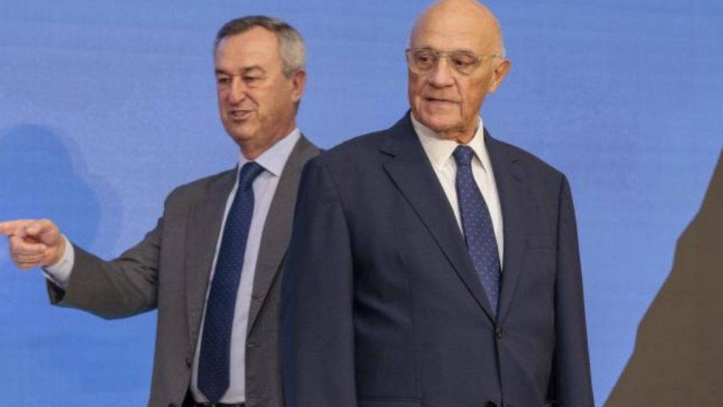 El Banco Sabadell solicita a la CNMV establecer vigilancia y criterios claros ante la opa de BBVA, buscando evitar manipulaciones de mercado y proteger a los accionistas minoritarios frente a posibles irregularidades en la operación.