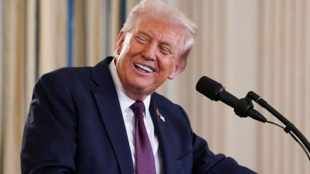 Familias palestinas en Cisjordania confían en el plan de Trump para la liberación de presos, mostrando esperanza ante el próximo canje entre Israel y Hamás.