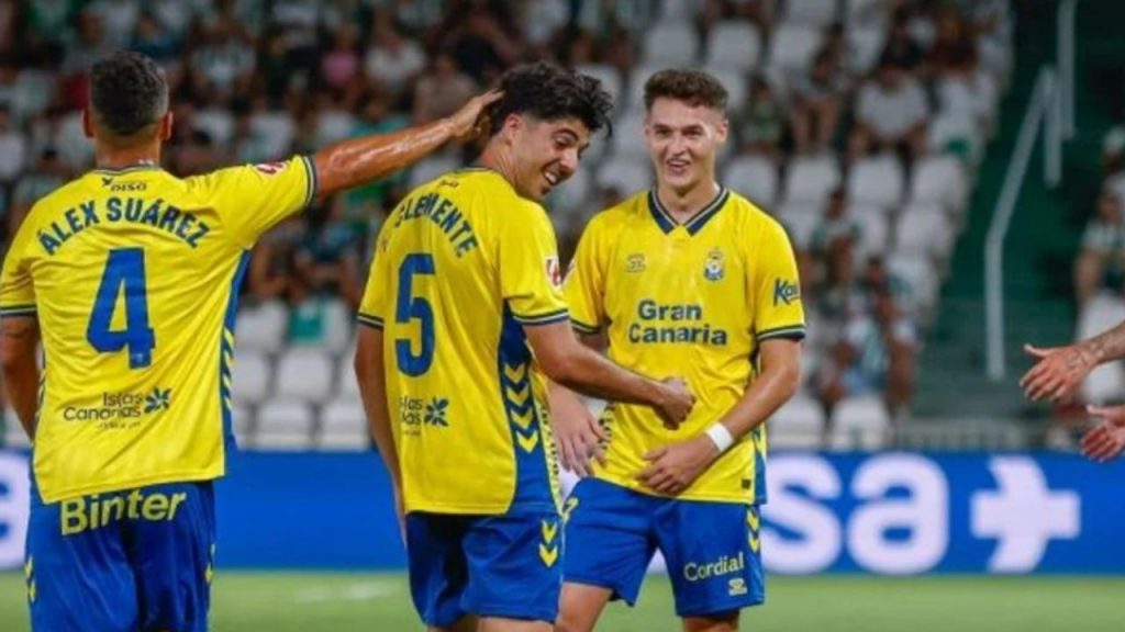 UD Las Palmas destaca en Segunda División por su eficacia goleadora y defensa sólida, liderando la eficiencia por gol y renovando la lucha por el ascenso.