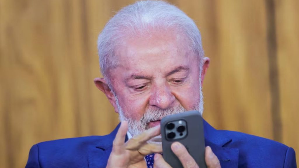 Lula da Silva exige a Trump revisar aranceles del 40% a Brasil y revocar visados a jueces vinculados al juicio de Bolsonaro, buscando mejorar relaciones comerciales y diplomáticas con EE.UU.