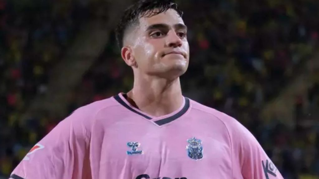 Ale García, joven extremo de Las Palmas, brilla en Segunda División con goles decisivos y compromiso, consolidándose como la gran revelación canaria.