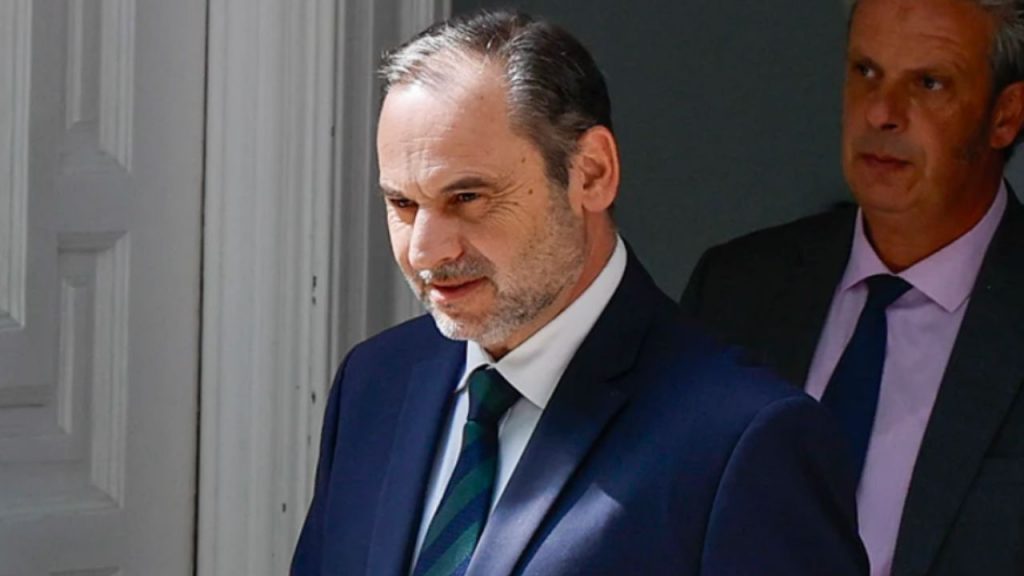 El Supremo investiga a Ábalos y Koldo por presuntos pagos en metálico del PSOE tras un informe de la UCO que detecta 95.000 € sin justificar.