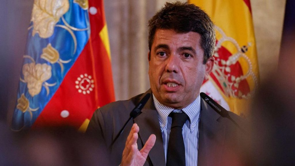 Carlos Mazón, presidente de la Comunidad Valenciana, asegura que no dio órdenes a Salomé Pradas durante la dana de 2024 que causó 224 víctimas. Mantiene que estuvo informado y defendió su gestión ante críticas por supuesta desidia en la activación del Cecopi y la UME.