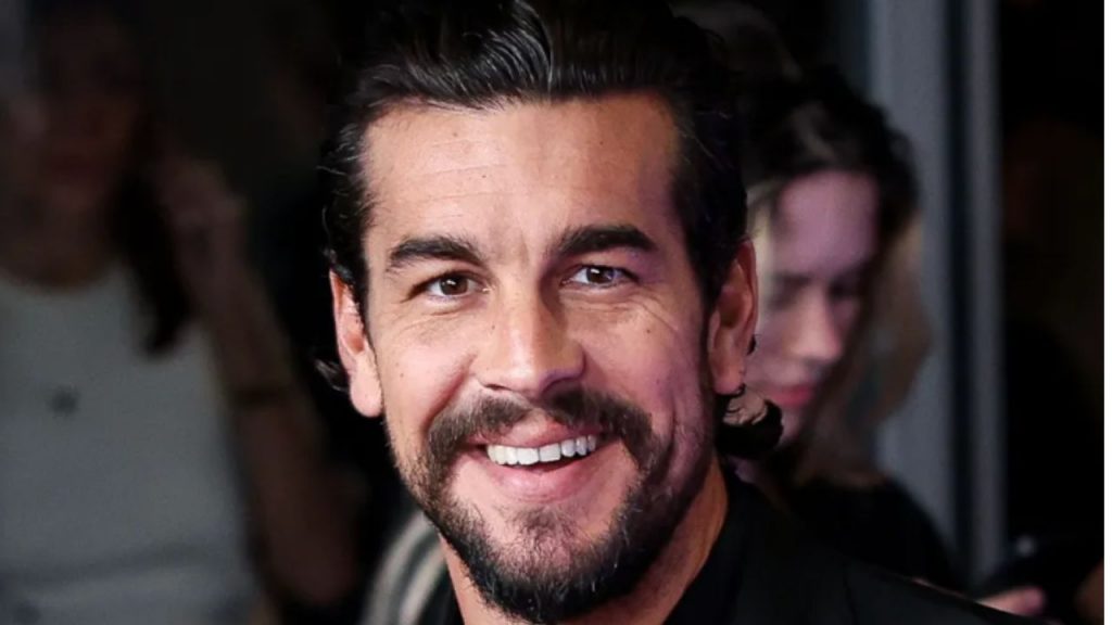 Mario Casas confiesa su ilusión por formar familia y asegura que le gustaría tener “dos o tres hijos” en un futuro. El actor, que vive un gran momento junto a Melyssa Pinto, abre el debate sobre la paternidad y el modelo familiar actual.