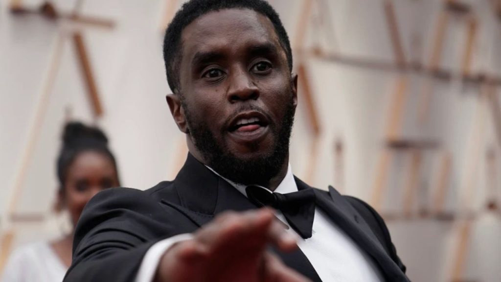 Sean “Diddy” Combs podría recibir hasta 20 años de prisión por cargos de prostitución tras múltiples denuncias que sacuden la industria musical.