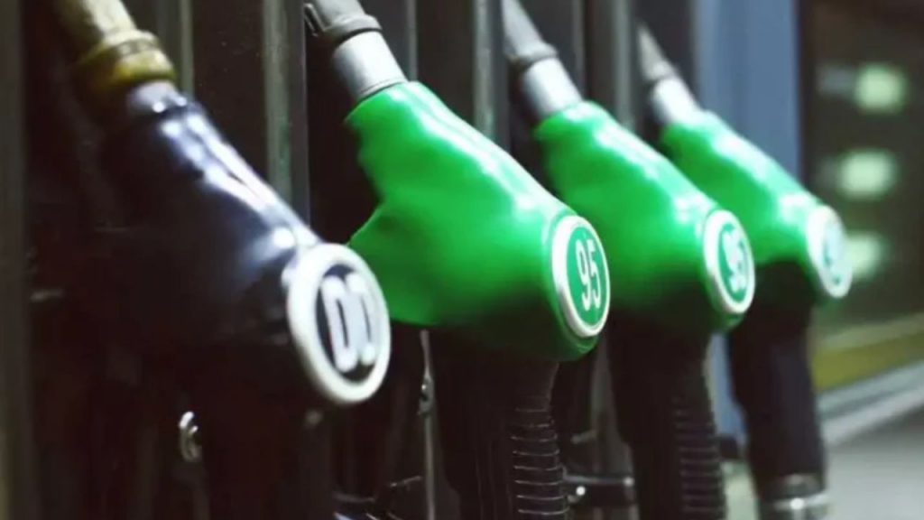 La subida de impuestos al gasóleo amenaza al transporte y a la economía española. Expertos alertan que la medida encarecerá productos básicos y afectará gravemente a pymes y consumidores.