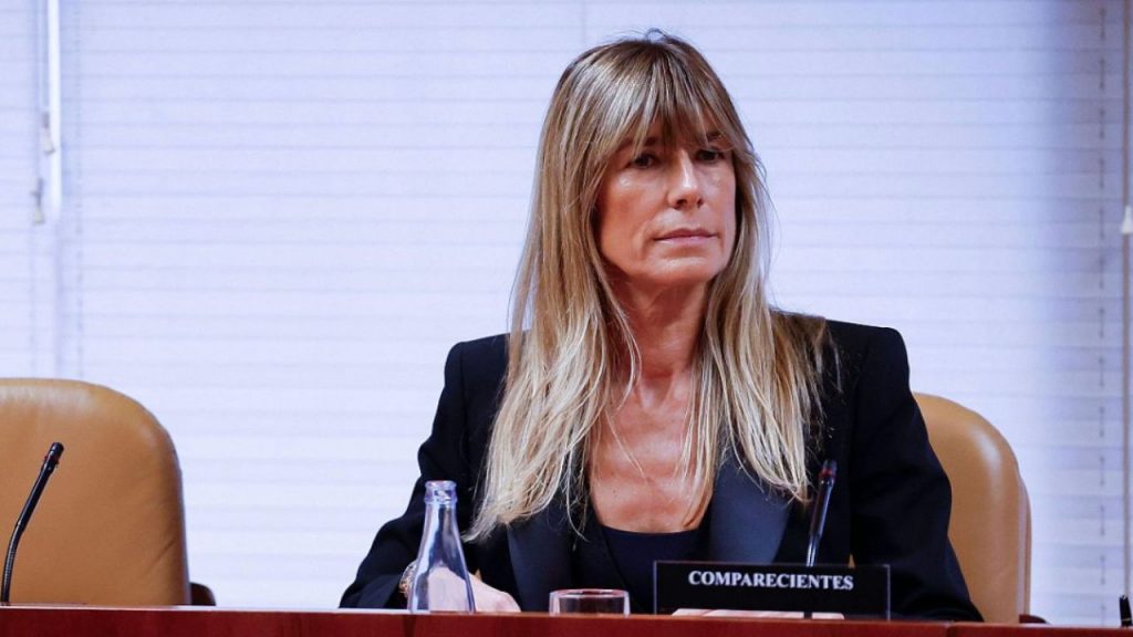 El juez Peinado plantea que Begoña Gómez sea juzgada por jurado popular por presunto tráfico de influencias, corrupción y malversación.