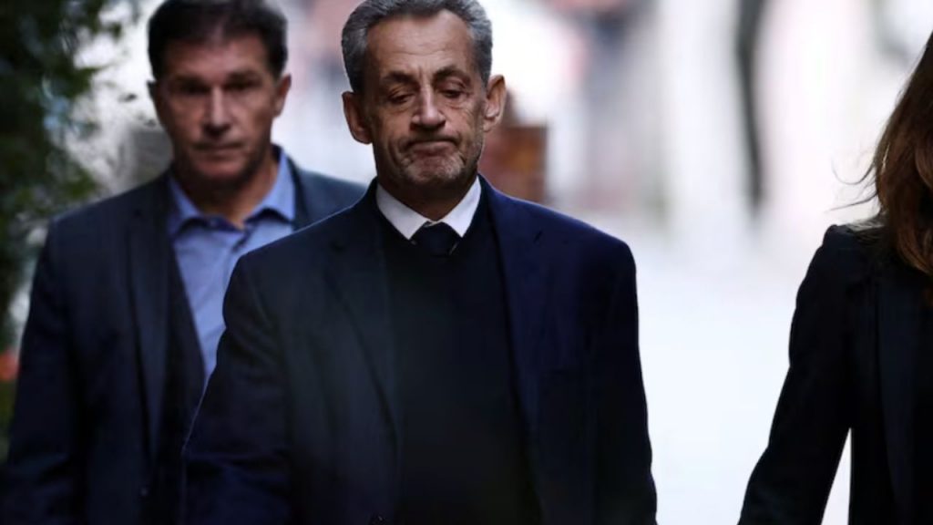 Nicolás Sarkozy se convierte en el primer presidente francés encarcelado por corrupción y financiación ilegal desde Libia. Su condena a cinco años desata una ola de polémica y división política en Francia.