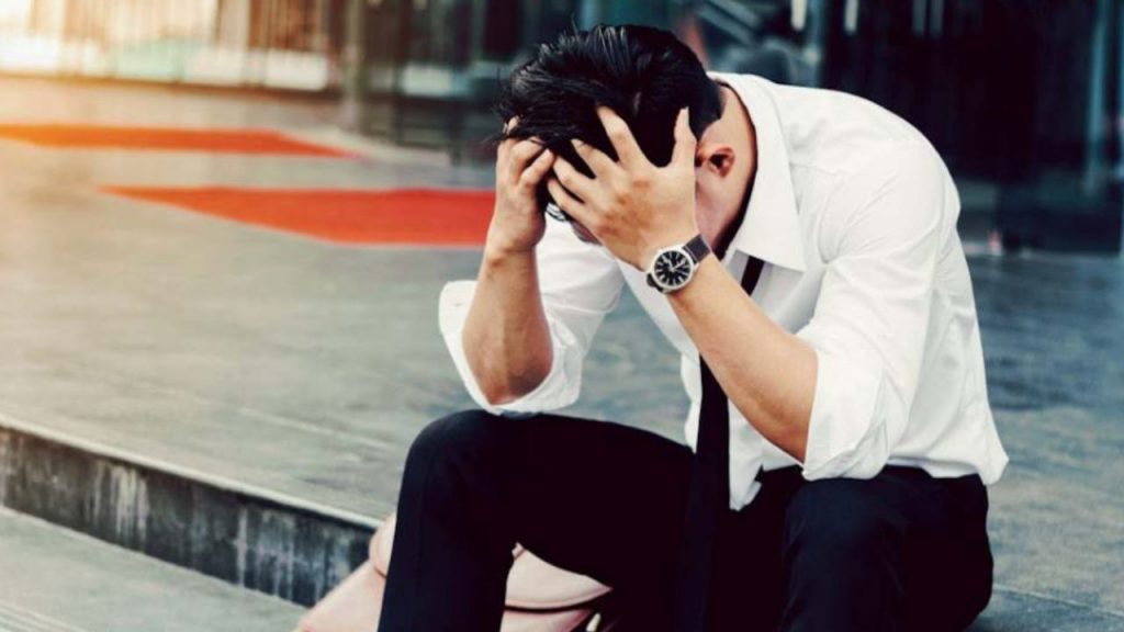 España logra récord de ocupación pese al aumento del paro. Crecen los empleos y la población activa, pero persisten dudas sobre la sostenibilidad laboral.