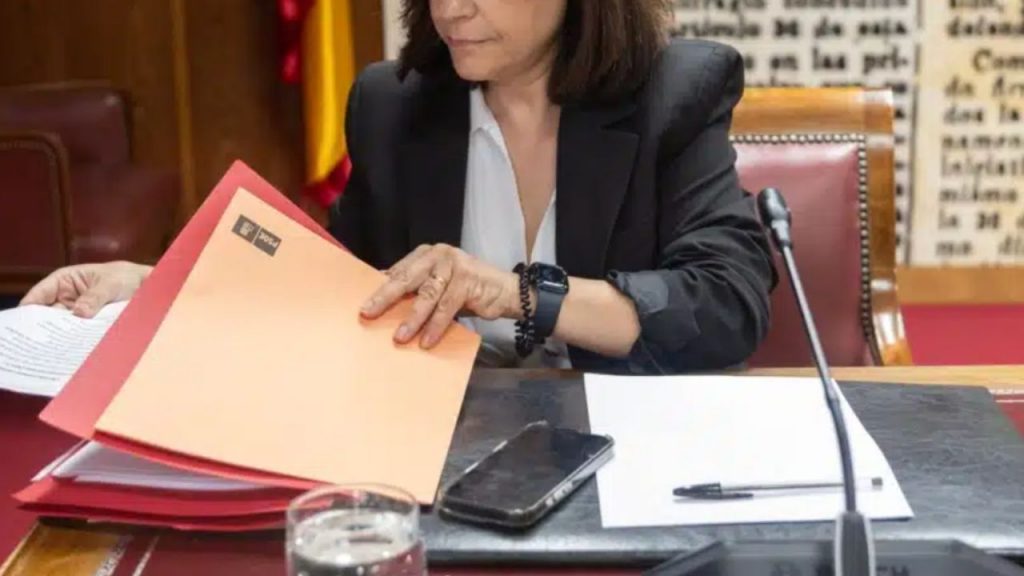 El PSOE entrega justificantes de pagos en Ferraz al Supremo para disipar dudas sobre una posible ‘caja B’ tras el informe de la UCO que señala 95 000 € sin justificar.