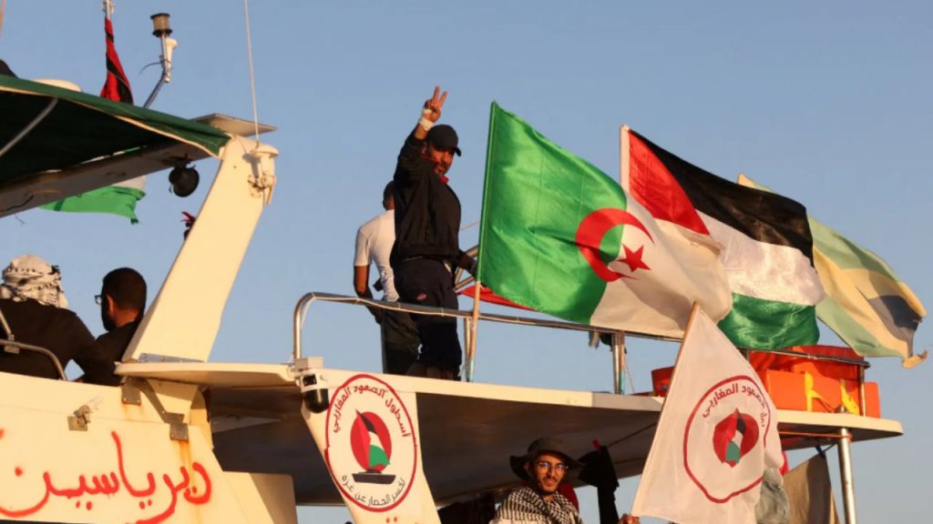 Israel interceptó parte de la Global Sumud Flotilla en aguas internacionales, deteniendo a unas 90 personas, entre ellas Greta Thunberg y Ada Colau. Trece barcos fueron abordados con métodos agresivos, mientras 23 continúan rumbo a Gaza.