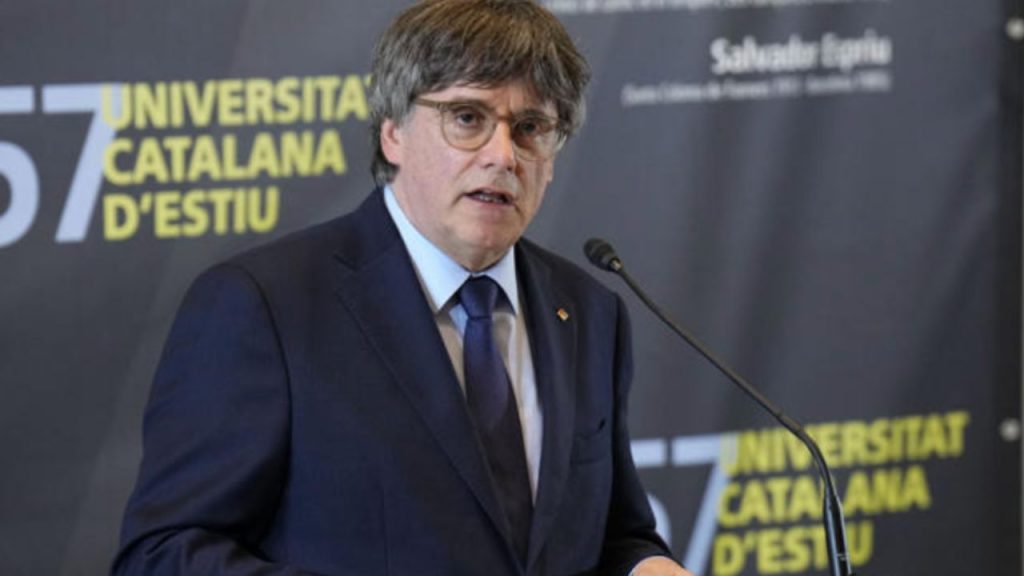 El Tribunal Constitucional admite el recurso de Carles Puigdemont y reabre el debate sobre la aplicación de la ley de amnistía al delito de malversación. Una decisión clave que podría marcar el futuro judicial del expresidente catalán y de otros líderes independentistas.