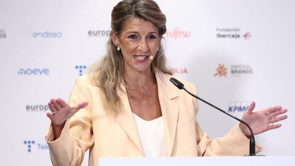 Yolanda Díaz amplía a 10 días el permiso por fallecimiento e impulsa uno nuevo para cuidados paliativos. La medida busca favorecer la conciliación familiar, aunque genera debate sobre su impacto en la burocracia laboral y la gestión empresarial.