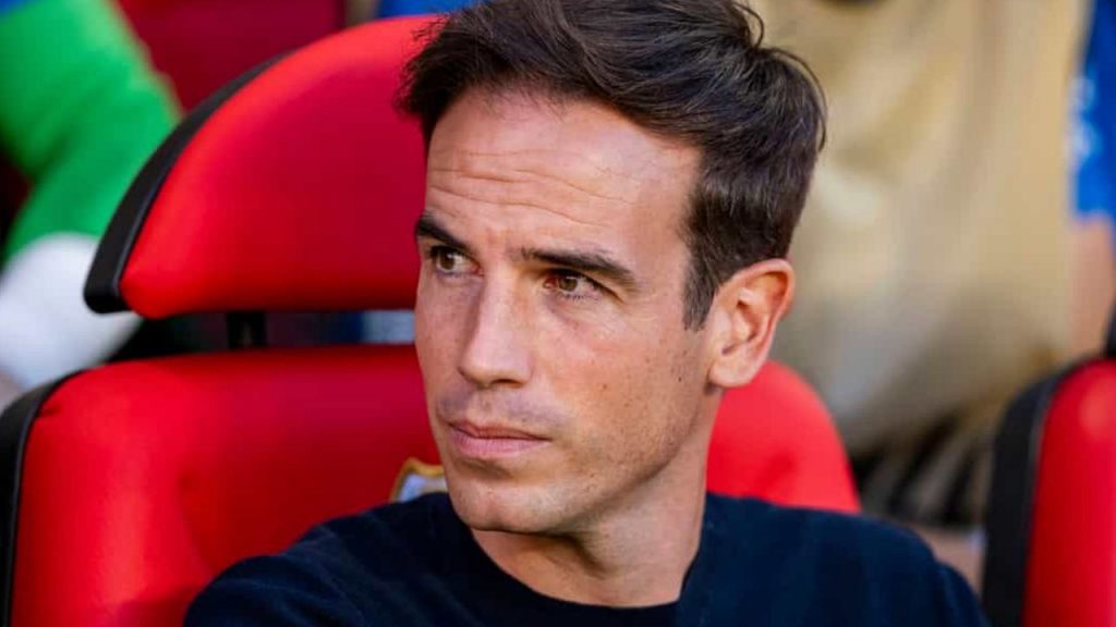 Iñigo Pérez impulsa al Rayo Vallecano tras su victoria en Conference League, apelando a la inercia positiva y al esfuerzo colectivo para crecer en Europa.