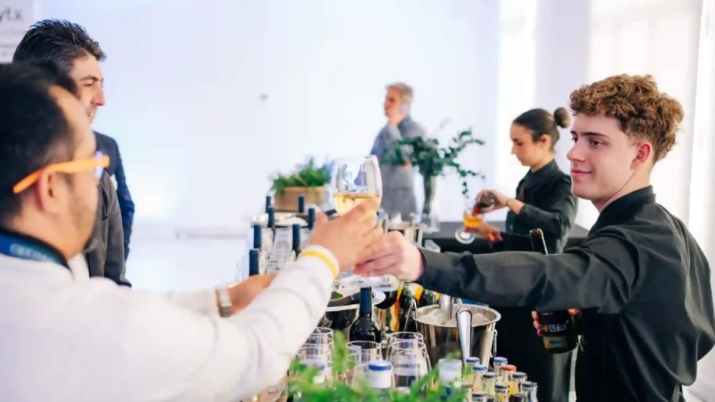 MICE Catering revoluciona los eventos corporativos en España con su servicio 100% especializado. Ofrece menús personalizados, sostenibles y una gestión integral que garantiza experiencias únicas y exitosas.