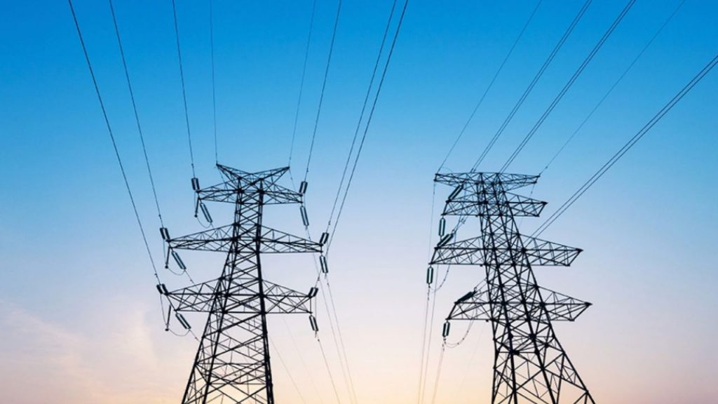 España depende en más del 70% de recursos energéticos importados, lo que plantea serios riesgos para su seguridad y autonomía nacional. Ante un panorama global inestable, es urgente redefinir la estrategia energética para reducir la dependencia de terceros y reforzar la producción interna. ¿Está España preparada para afrontar este desafío?