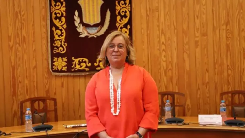 una edil socialista carga 4.000 euros de móvil al Ayuntamiento 