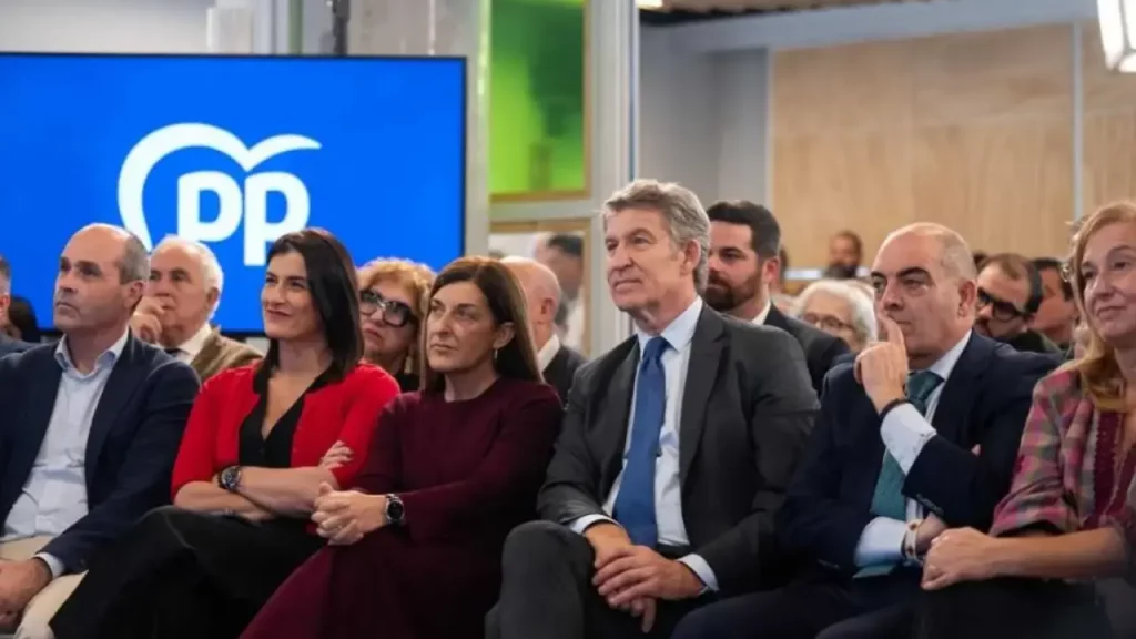 Feijóo presenta su “contrato” con los autónomos