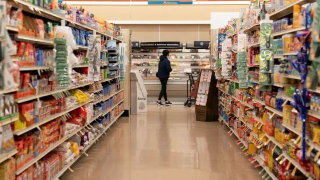 Huevos, leche y ternera se encarecen en España