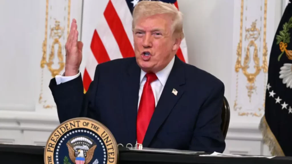 Trump declara que el espacio aéreo venezolano “debería considerarse cerrado en su totalidad