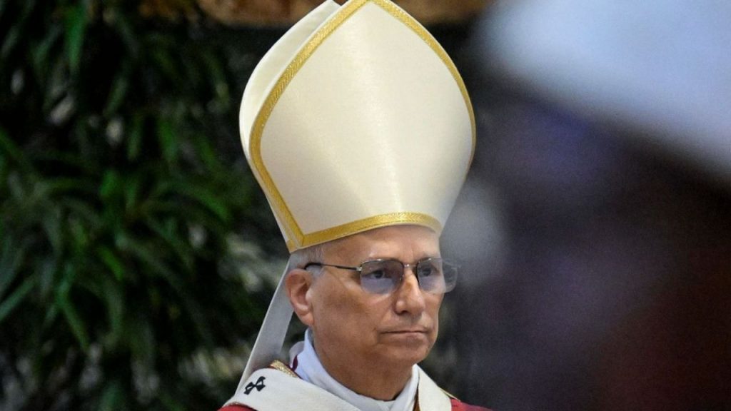 El Papa podría aceptar la renuncia del obispo Zornoza, acusado de abusos, en medio de presión creciente sobre la Iglesia y demandas de transparencia.