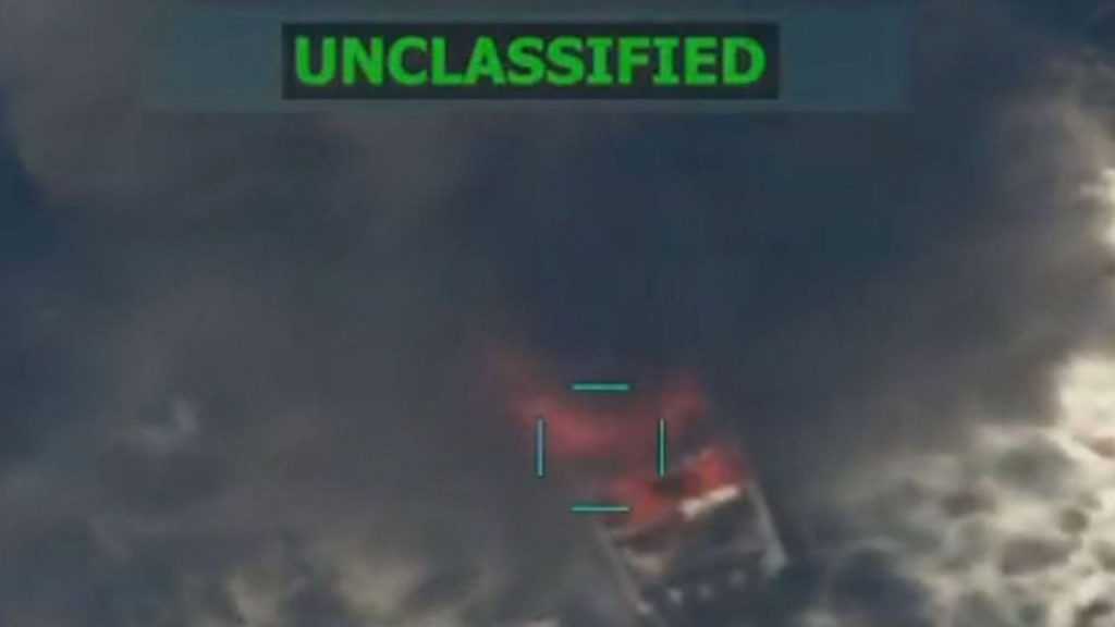 EE.UU. intensifica su ofensiva contra el narcotráfico en el Pacífico con un ataque que deja dos muertos, elevando a 66 las víctimas desde septiembre. Mientras el gobierno estadounidense defiende su estrategia, críticas internacionales cuestionan la legalidad de estas operaciones.