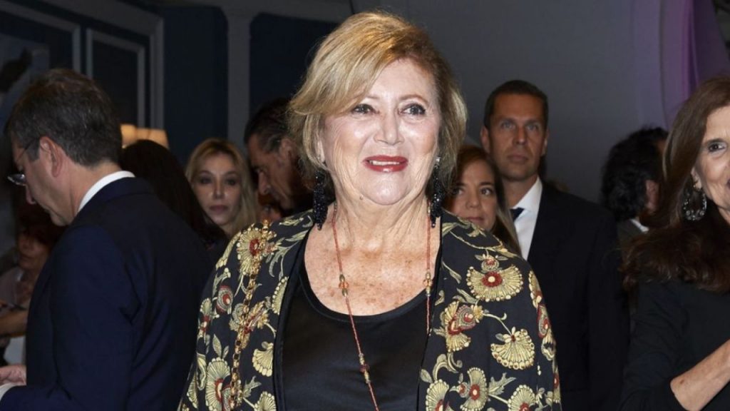 Syliane Stella relanza la biografía de Juan Carlos I de Vilallonga y critica las nuevas versiones del rey, al que define como “mal aconsejado”.