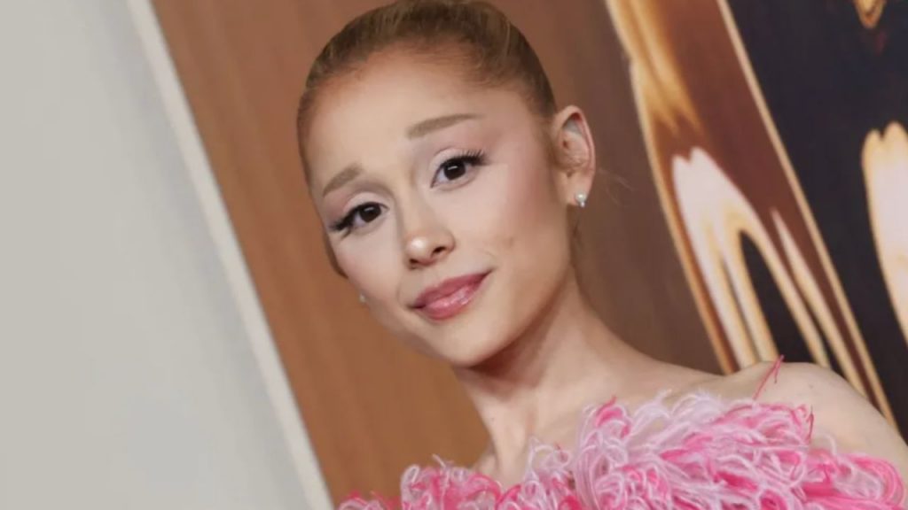 La cancelación de Ariana Grande en el estreno de Wicked: For Good en São Paulo desata la furia de sus fans en Brasil, quienes consideran su ausencia una falta de respeto, especialmente tras años sin conciertos en el país. ¿Está su enfoque en el teatro afectando su relación con los admiradores latinoamericanos?