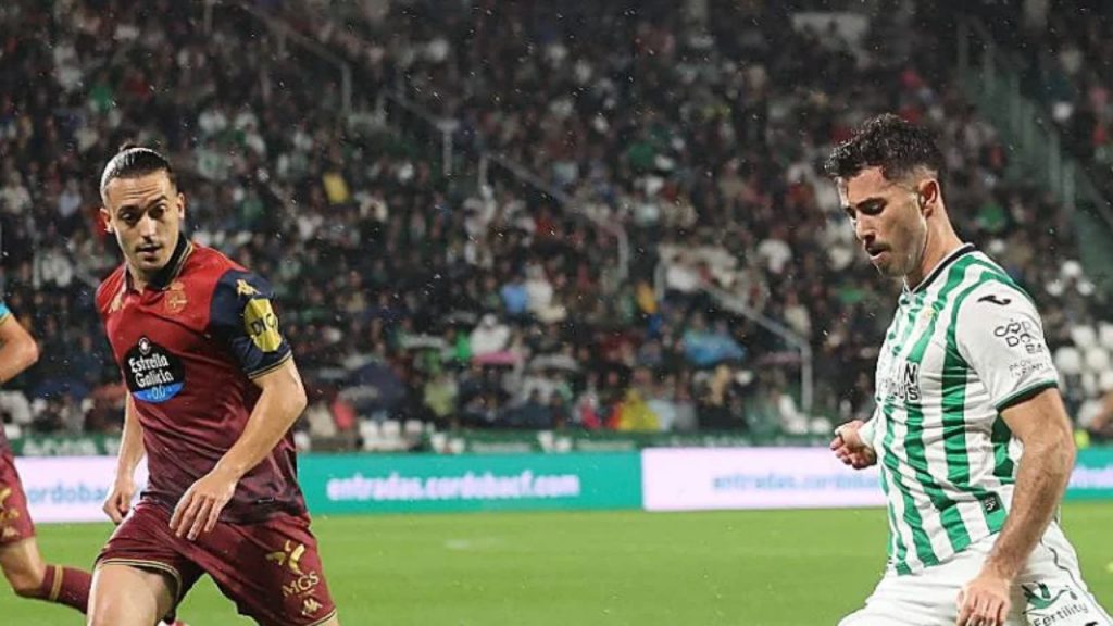 El Cádiz CF asegura la sexta plaza tras vencer 2-1 al Córdoba CF. Analizamos la victoria estratégica, el control táctico de Garitano y la vulnerabilidad del equipo cordobés.